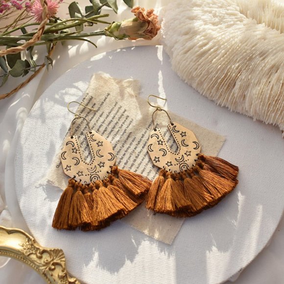 Moon and Star Polygon Tassels Earrings - Picture 3 of 11